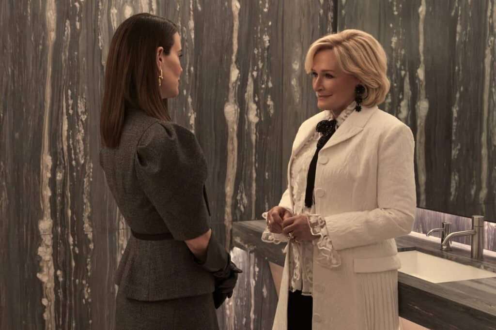 sarah-paulson-glenn-close-alls-fair-hulu